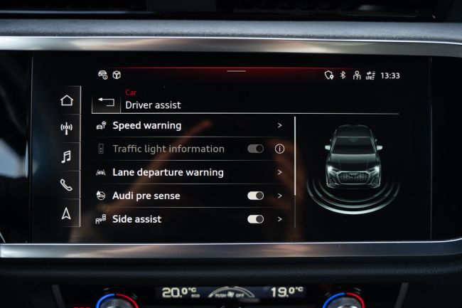 Audi Q3 driving assist