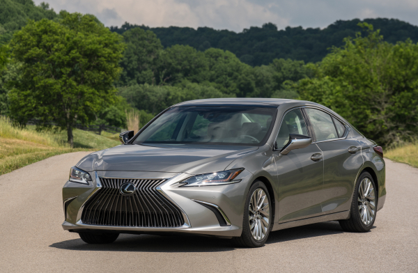 Best High Mileage Used Car Lexus ES